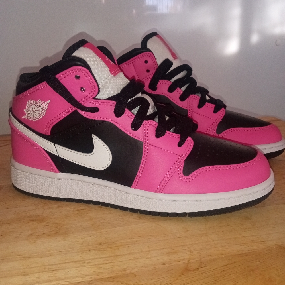Air Jordan 1 mid